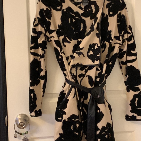 INC floral black and beige wrap - Picture 10 of 14